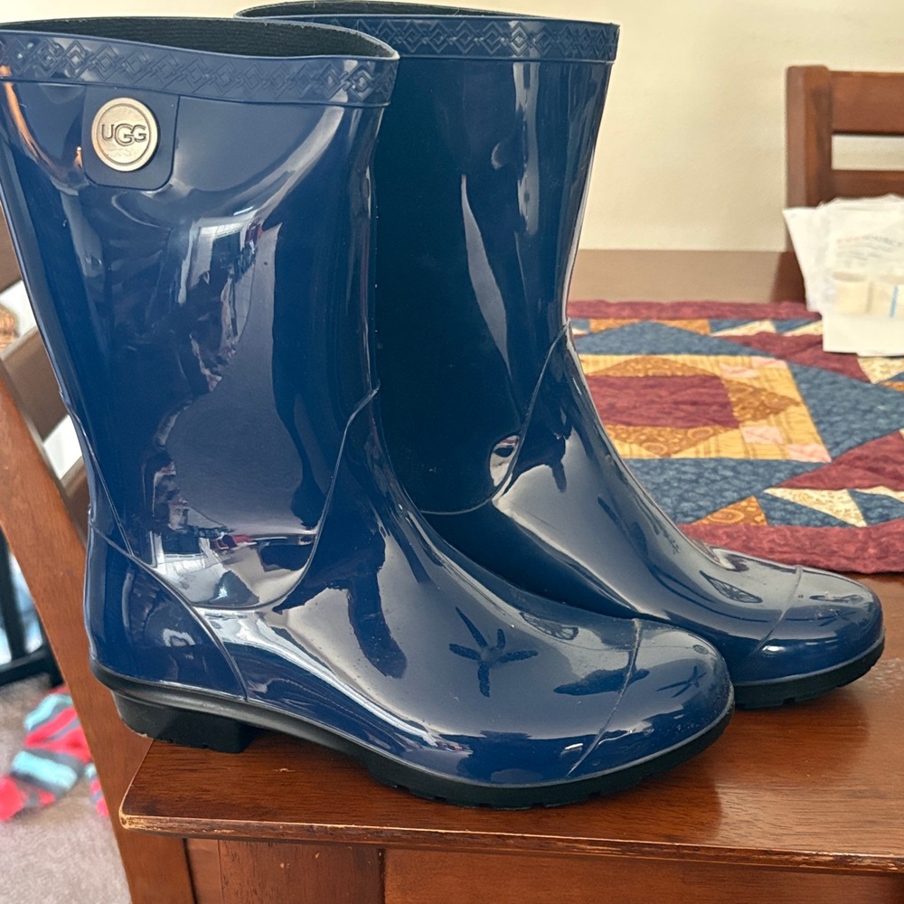 UGG Navy Glossy Rain Boots